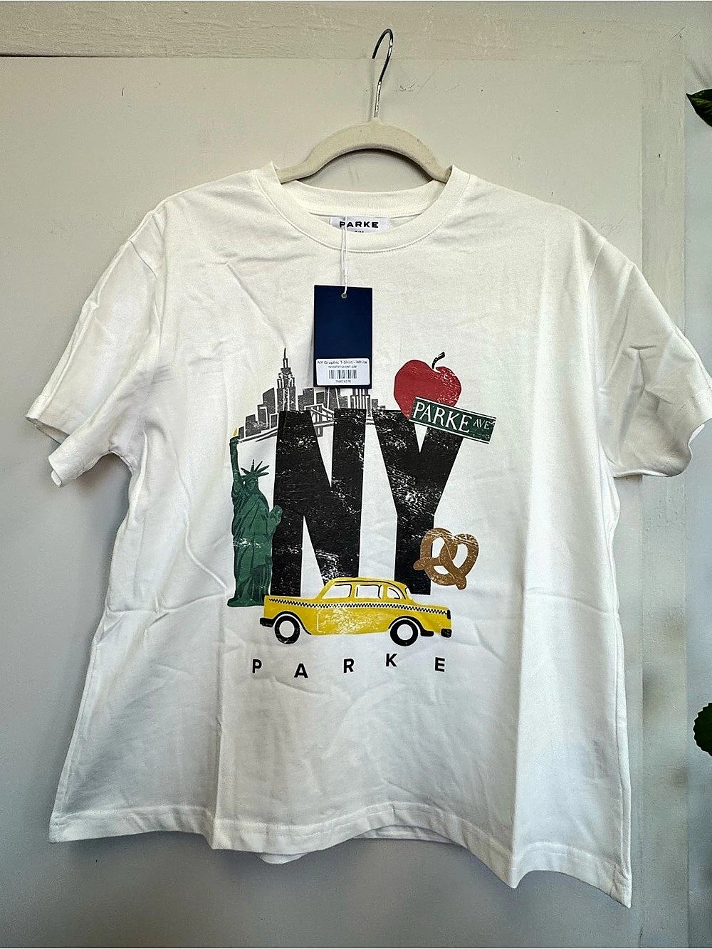PARKE NY Graphic T-Shirt - White Graphic T-Shirt in White Small NWT